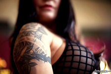 Tattoed Alt Babe Sucking - 00